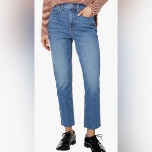 Madewell size 26 perfect vintage jean in medium wash with raw hem